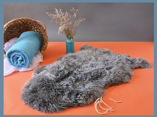 Genuine Sheepskin Single Pelt 2'X3' (60cm x 90cm)