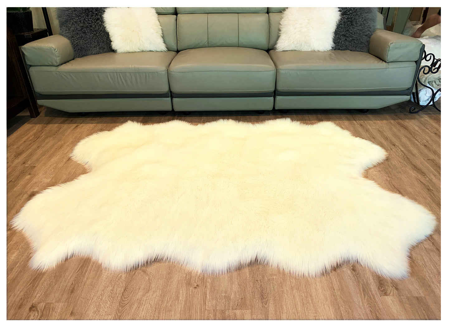 Faux  sheepskin rug Free Shape Quarto Four Pelt 4'X6' (120cm x 180cm)